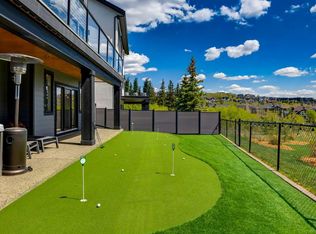 13 N Timberline Ct SW, Calgary, AB T3H6C8