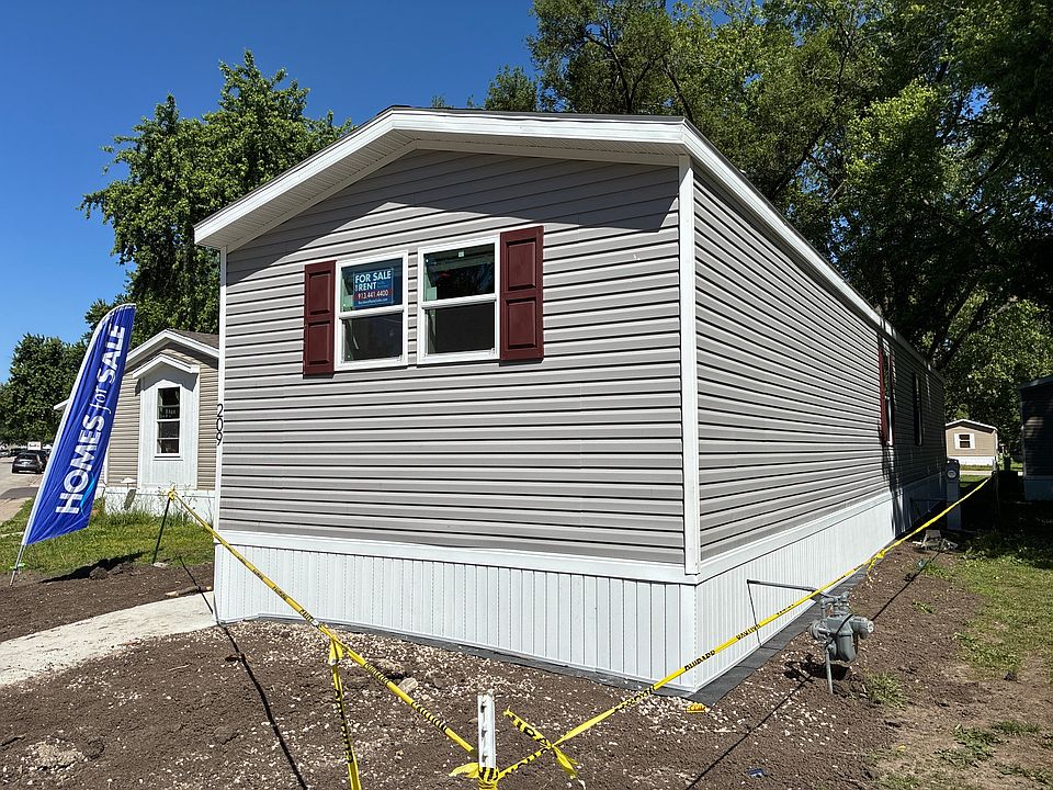 2nd image of 209 Newton St