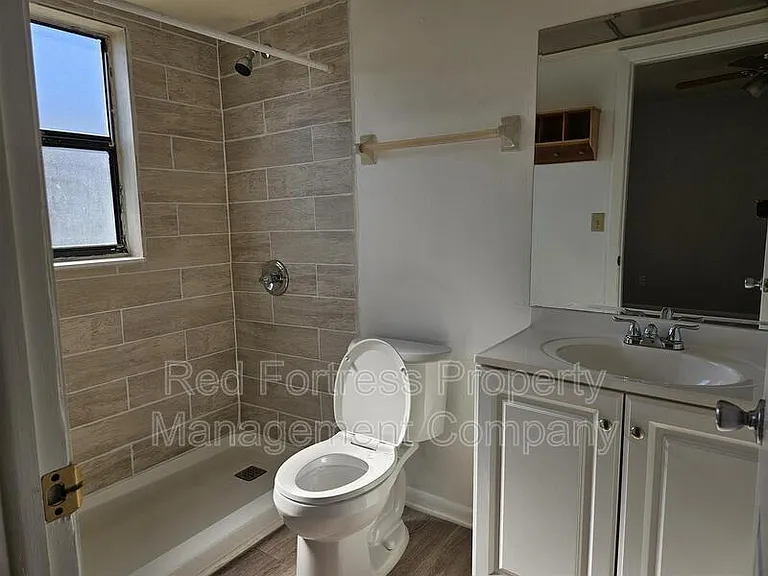 4031 SW 7th Pl — Photo 8