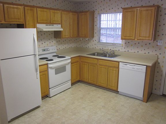 3rd image of 31065 State Highway 225 APT 1102