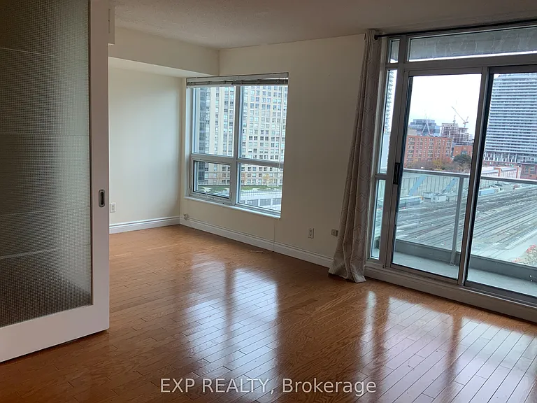 18 Yonge St #1306 — Photo 12