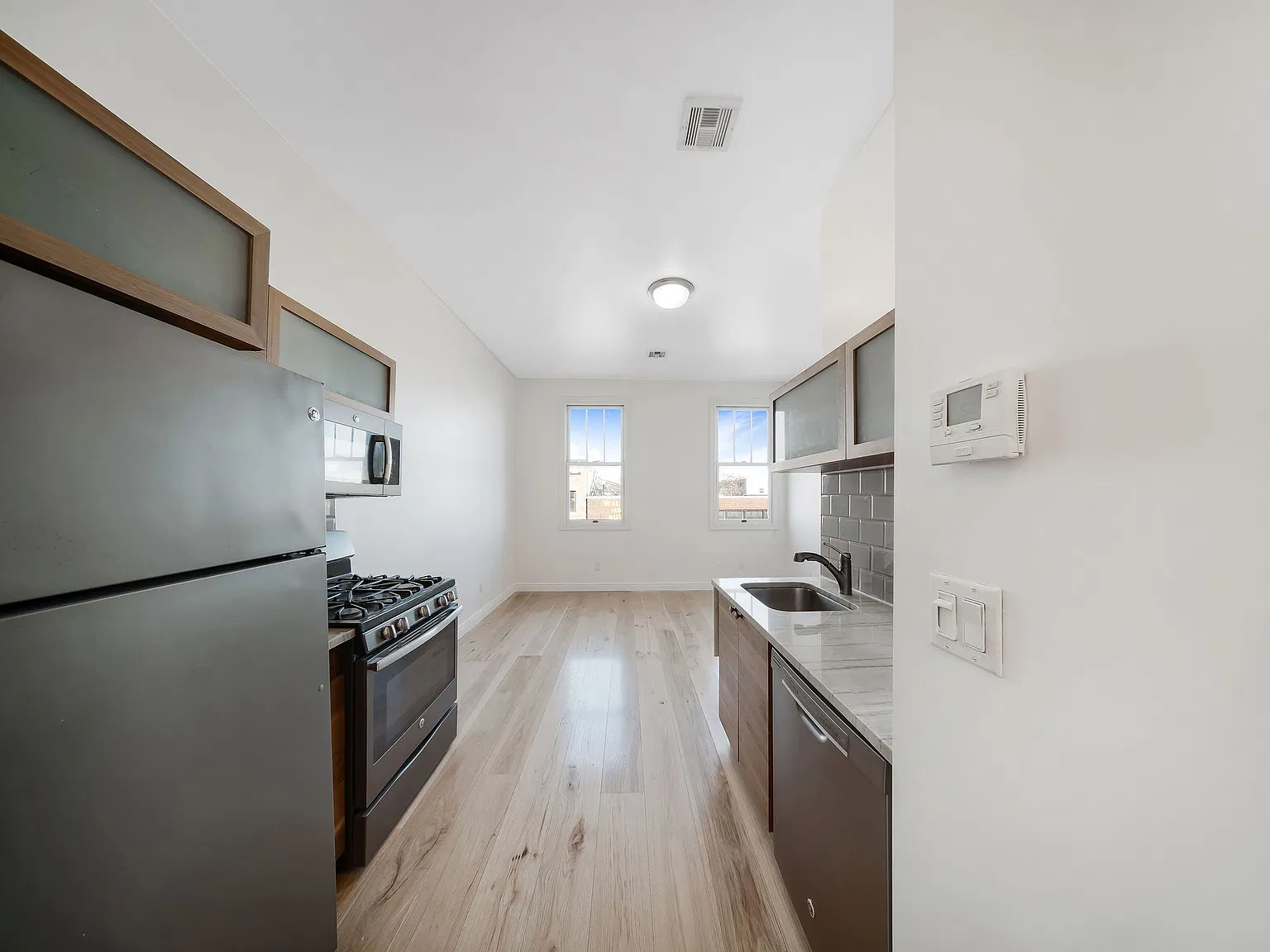 264 Boerum Street — Photo 3