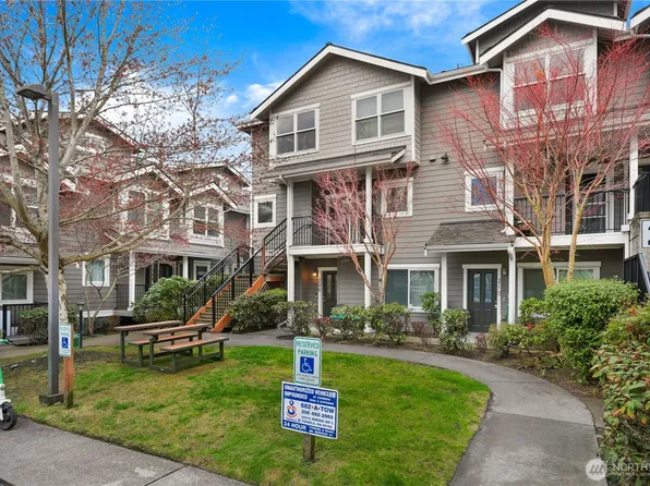 7322 Rainier Avenue SE #209, Seattle, WA 98118