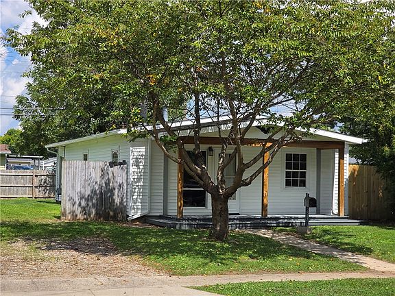 4th image of 223 Prentice Dr