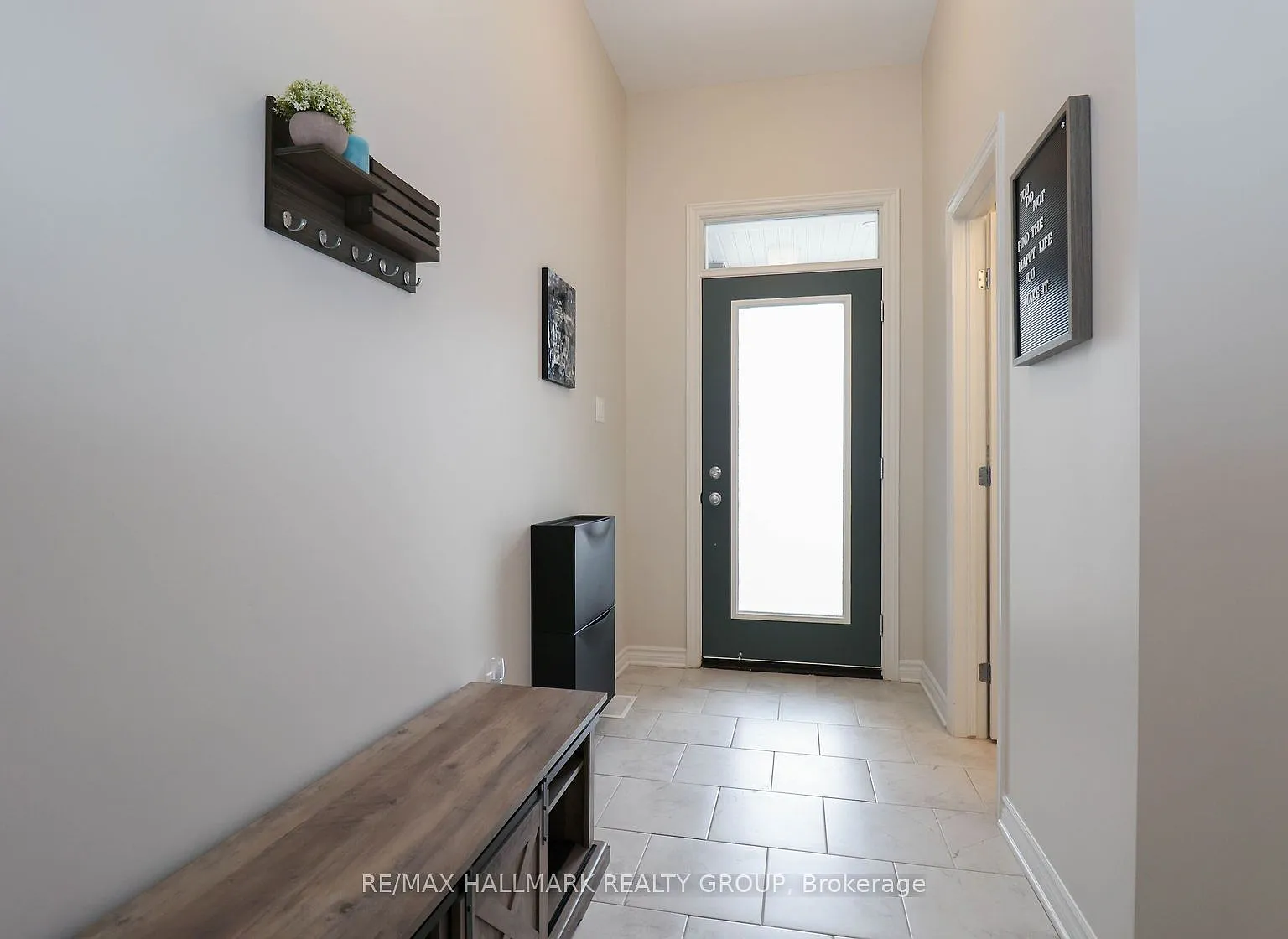3 bed, $2,700 — Photo 3