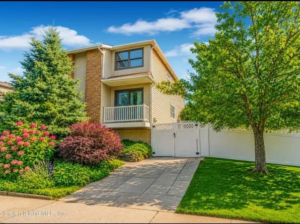 71 Walnut Ave, Staten Island, NY 10308