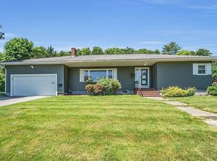 16 Agnes Ter, Methuen, MA 01844