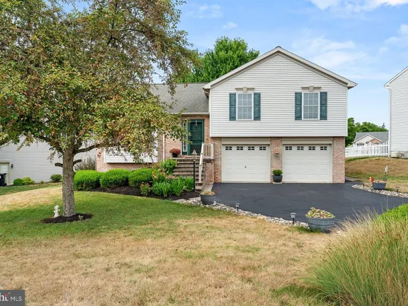 1431 E Maple St, Palmyra, PA 17078