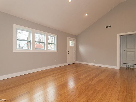 3rd image of 4269 Grove Ave