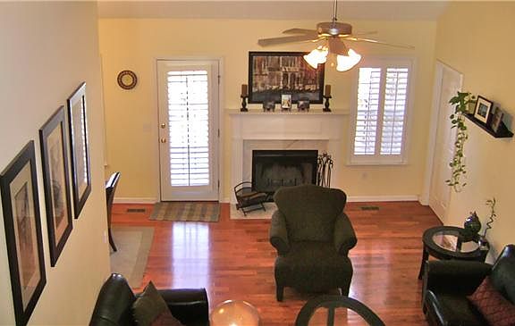 3rd image of 1109 Waverunner Ct E