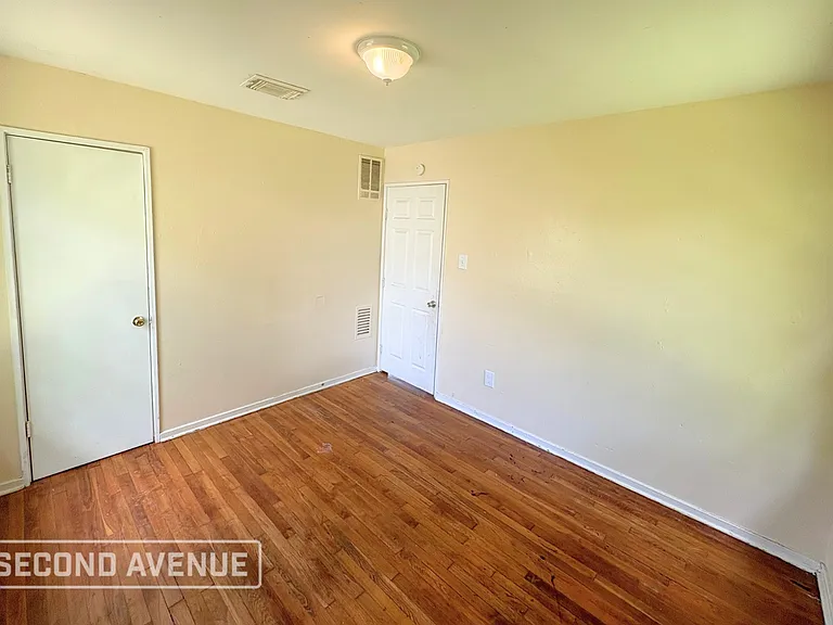5415 Heron Dr — Photo 9