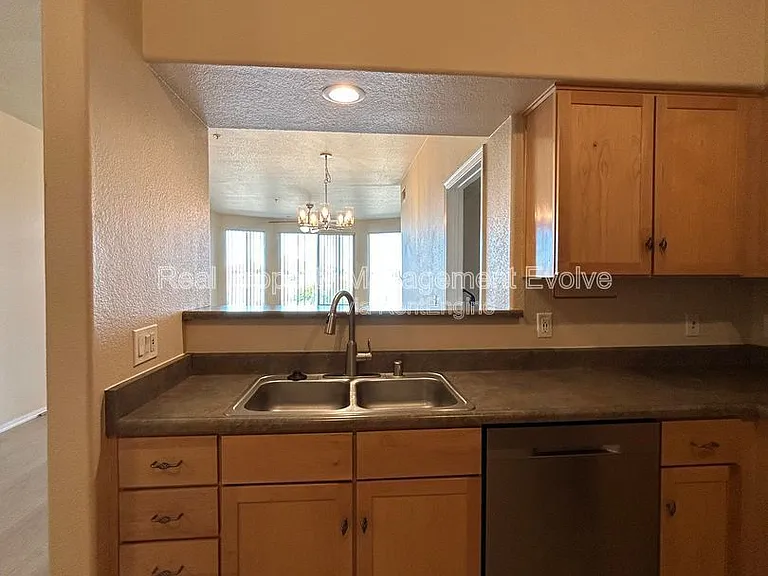 425 W Rio Salado Pkwy #317 — Photo 14