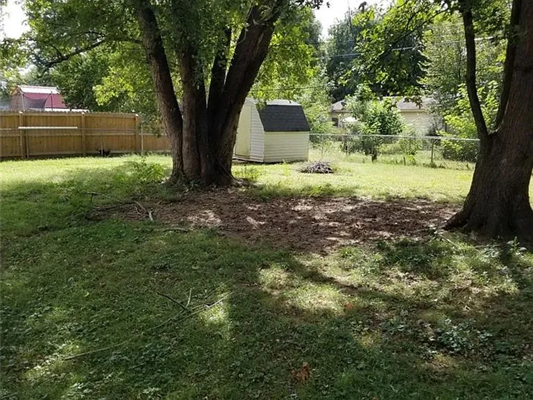 2205 Dogwood Pl — Photo 14