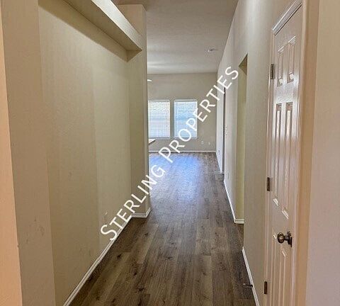 4th image of 800 Beechwood Way