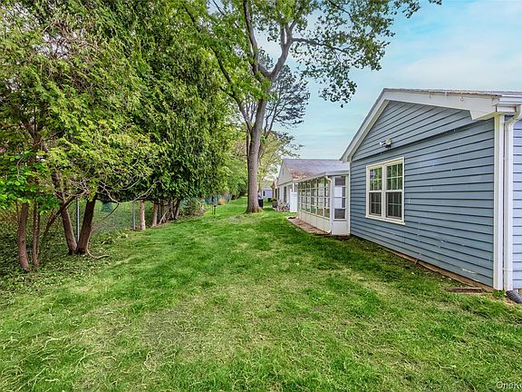 5th image of 220 Belfast Lane