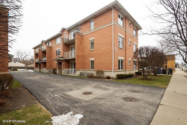 1st image of 5963 N Northwest Hwy APT 102
