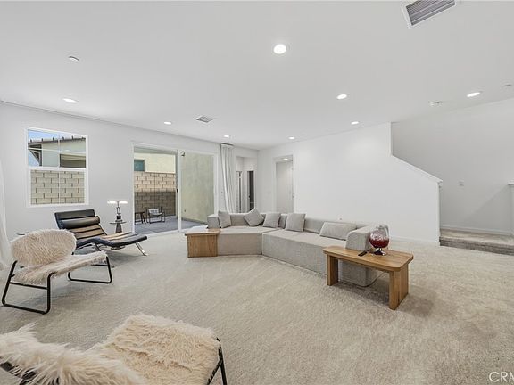 3rd image of 6992 Mallow Dr #4