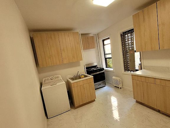 3rd image of 504 Grand St APT F13
