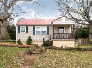 1206 Cedar Cir, Sheffield, AL 35660