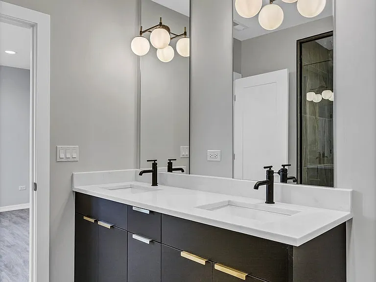 4917 S Champlain Ave #2 — Photo 15