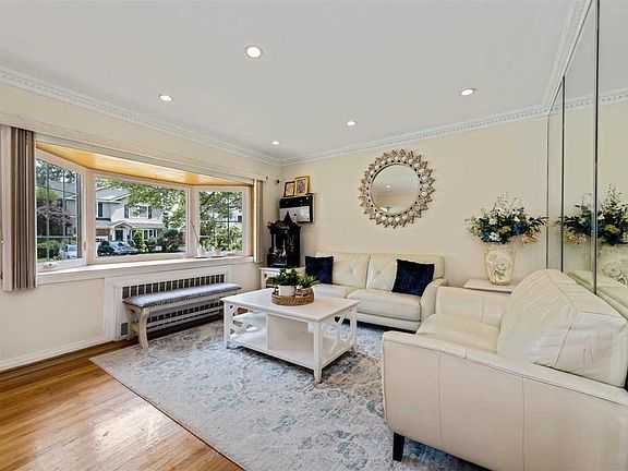 4th image of 31 Kingston St