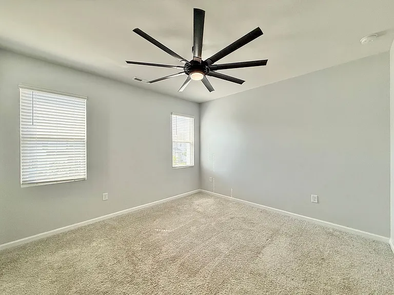 88 Liam St — Photo 12