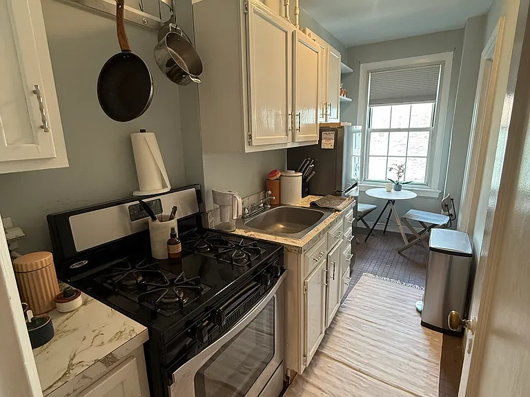 31 E 12th St #7B — Photo 6