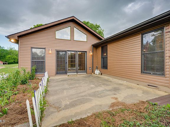 47th image of 147 Britton Ln