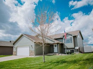 902 Miah St, Harrisburg, SD 57032