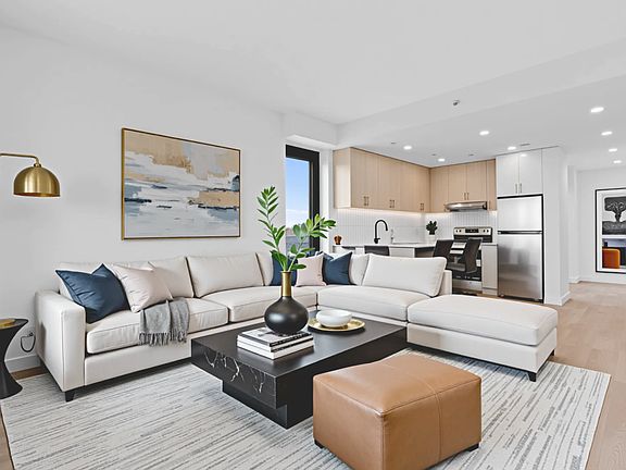 4th image of 827 Sterling Pl #2P