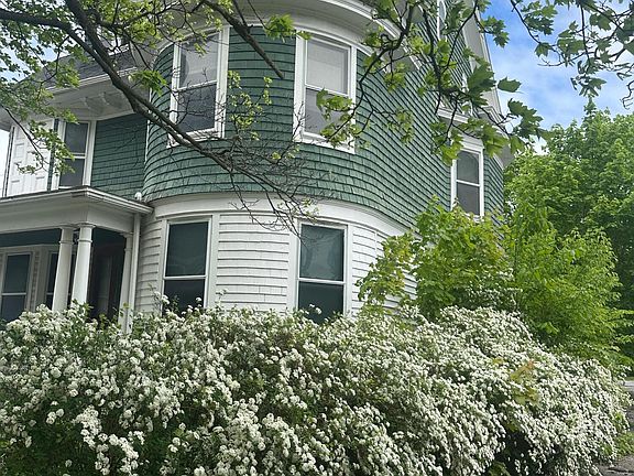 3rd image of 4 Watson Place