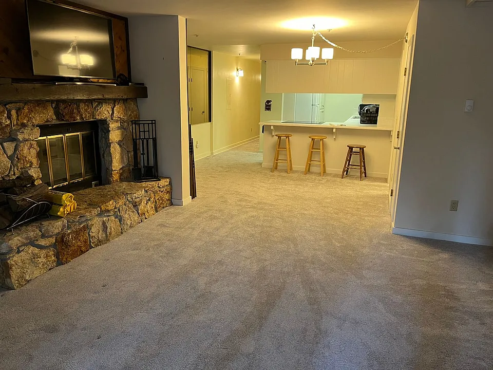 333 Ski Way #261