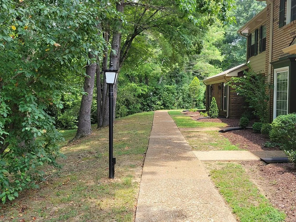 8207 Sawyer Brown Rd — Photo 2