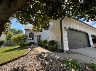501 Cheshire Dr #A, Bloomington, IL