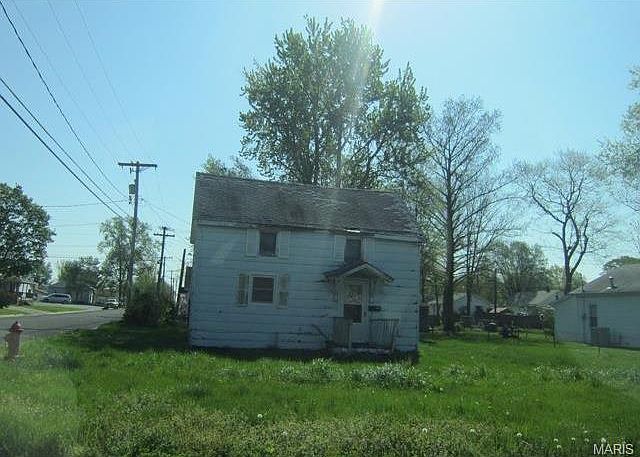 1st image of 1028 N 6th St