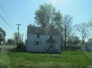 1028 N 6th St, Vandalia, IL 62471