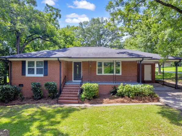 201 3rd St, Barnesville, GA 30204