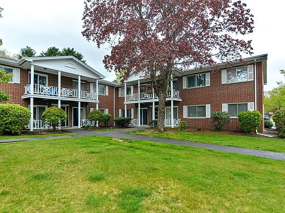 4th image of 39 Bayberry Dr APT 1