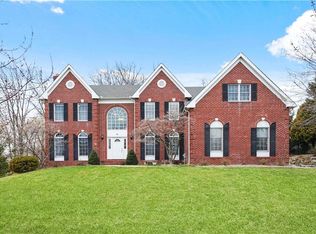 11 Hillair Ct, White Plains, NY 10605