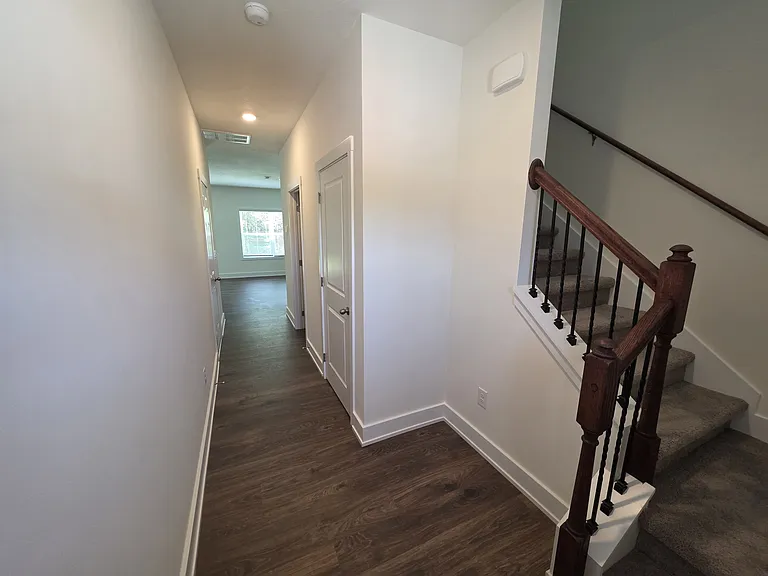 246 Business Park Ln — Photo 2