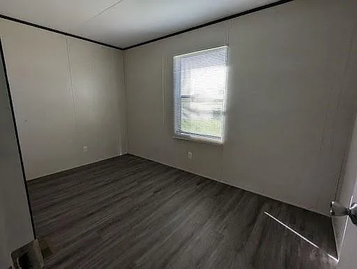 3 bed, 2.0 bath, 860 sqft, $1,325 — Photo 4