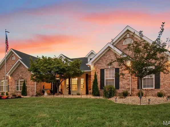 651 Clifden Dr, Weldon Spring, MO 63304