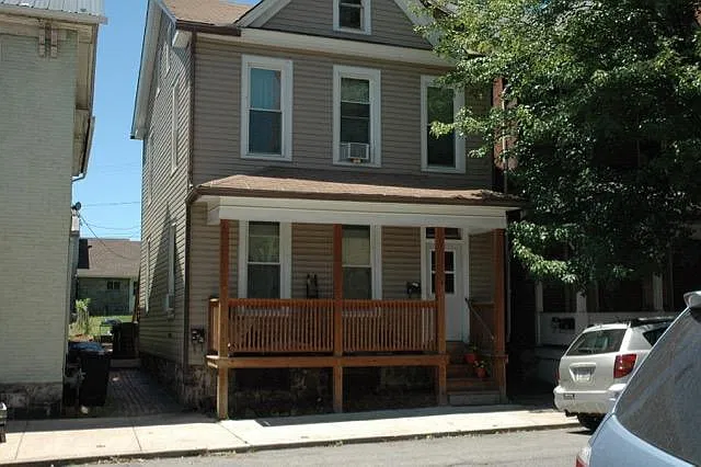 820 Mifflin St #1