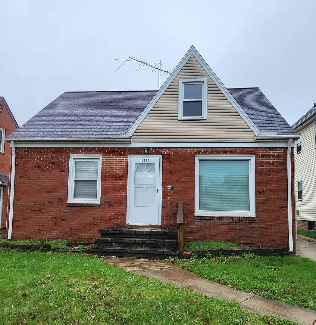 10806 Wadsworth Ave photo 1