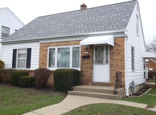 3712 S 16th St, Milwaukee, WI 53221