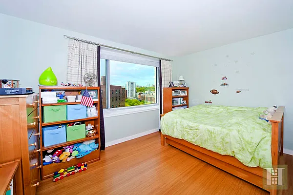 Sold by Halstead Real Estate | media 8