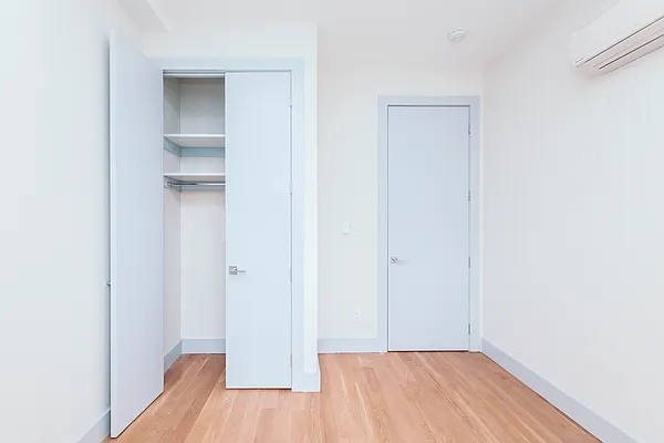 Rented by Nooklyn NYC LLC | media 23