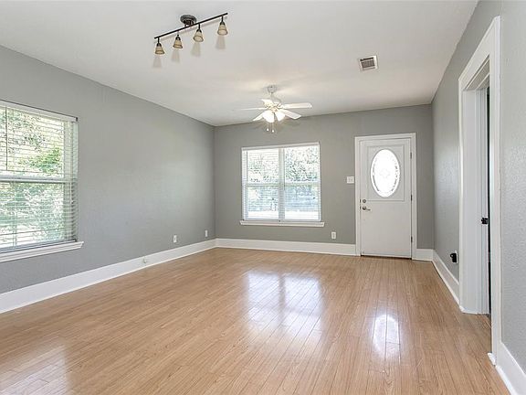 3rd image of 202 De La Cruz St