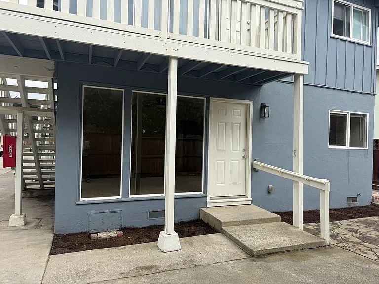 2412 Palmetto Ave #1 — Photo 3