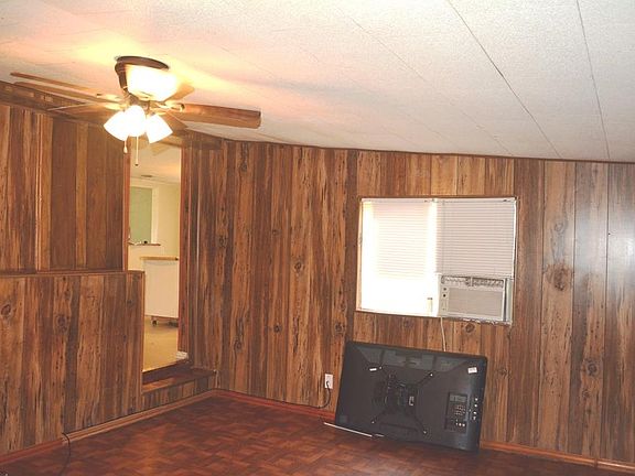 5th image of 418 Lazy River Ln
